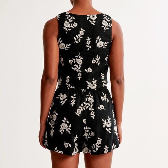 NEW shorts set from Abercrombie - Picture 4 of 10